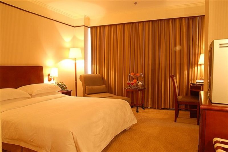 Royalty Hotel Shenzhen Exterior foto